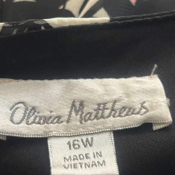 Olivia Matthews | Size 16W Floral Sleeveless Dress - Picture 7 of 7